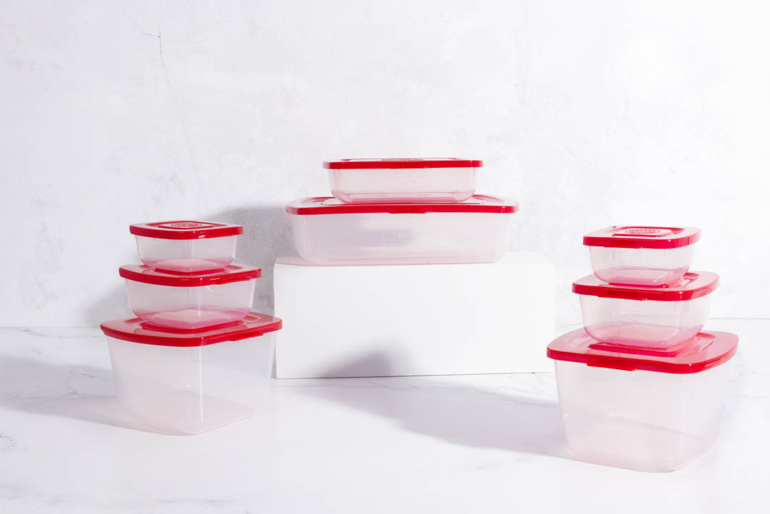Protega Seus Alimentos Em Recipientes Versáteis de Diferentes Tamanhos  Ideais para preparar, transportar, guardar, refrigerar, congelar, esquentar e servir alimentos. Aptos para micro-ondas, lava-louças e congelador. Inclui 8 tamanhos essenciais que usará todos o dias.
